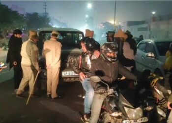 हुड़दंगबाजों पर ग्रेटर नोएडा पुलिस का कड़ा प्रहार, गर्ल्स हॉस्टल के बाहर मनचलों की लगी क्लास