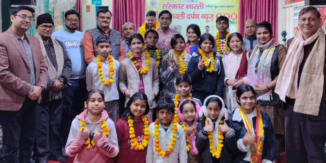 विश्व हिंदी दिवस पर साहित्य सदन में काव्य संध्या आयोजित