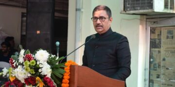 यमुना एक्सप्रेसवे प्राधिकरण कार्यालय में 77वे गणतंत्र दिवस का समारोह मनाया गया