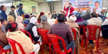 मनरेगा बचाओ संग्राम: जेवर विधानसभा के रनहेरा गांव में पंचायत स्तरीय जागरूकता अभियान के तहत ग्राम चौपाल आयोजित