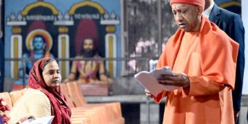 कब्जामुक्त कराएं जमीन, बख्शे न जाएं भू माफिया: मुख्यमंत्री