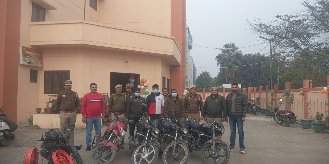 मास्टर चाबी से बाइक उड़ाने वाले अंतरराज्यीय गिरोह का पर्दाफाश, मैकेनिक भी शामिल, 5 बाइक बरामद
