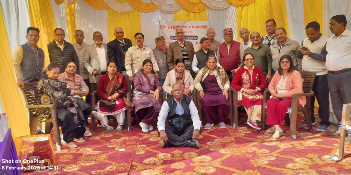 नोएडा एक्सटेंशन में वरिष्ठ नागरिकों के लिए एक शानदार पिकनिक का आयोजन, माहौल हुआ खुशनुमा
