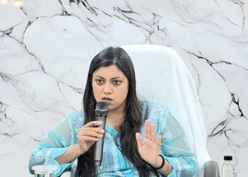 जिलाधिकारी मेधा रूपम ने एलपीजी तथा पेट्रोल-डीजल वितरण एजेंसी के अधिकारियों के साथ की बैठक
