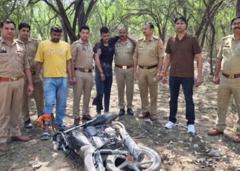 सूरजपुर थाना पुलिस और शातिर बदमाशों के बीच हुई मुठभेड़, दो बदमाश गोली लगने से हुए घायल, चोरी का माल बरामद