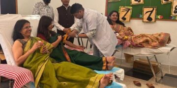 प्रज्ञान स्कूल के अभिवावकों ने बढचढ कर किया रक्तदान