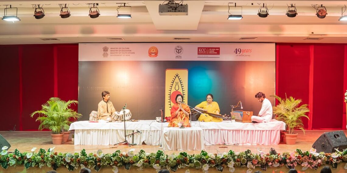 केसीसी इंस्टीट्यूट, ग्रेटर नोएडा में शास्त्रीय संगीत कार्यक्रम का सफल आयोजन