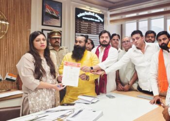 राष्ट्रीय हनुमान दल और हिंदू युवा मोर्चा ने जिलाधिकारी के माध्यम से राष्ट्रपति को सौंपा ज्ञापन