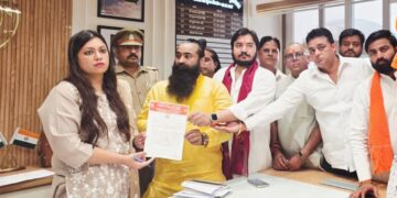 राष्ट्रीय हनुमान दल और हिंदू युवा मोर्चा ने जिलाधिकारी के माध्यम से राष्ट्रपति को सौंपा ज्ञापन