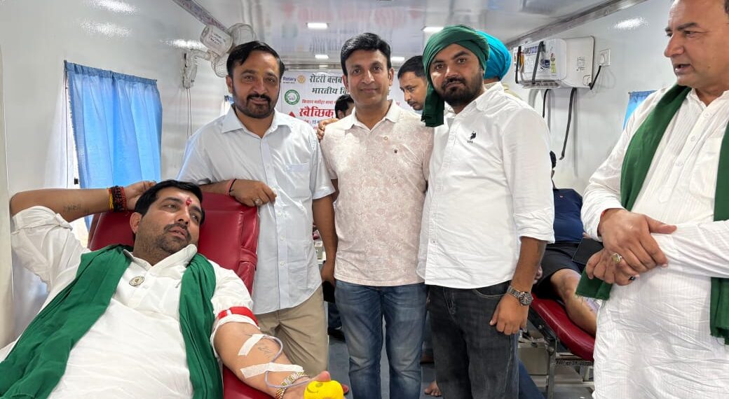 भारतीय किसान यूनियन (टिकैत) के संस्थापक चौधरी महेंद्र सिंह टिकैत की 15वीं पुण्यतिथि अस्तौली गांव में श्रद्धापूर्वक मनाई गई