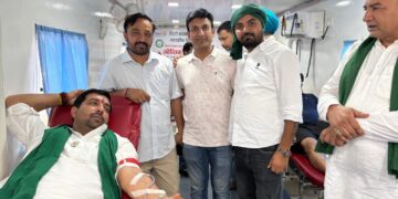 भारतीय किसान यूनियन (टिकैत) के संस्थापक चौधरी महेंद्र सिंह टिकैत की 15वीं पुण्यतिथि अस्तौली गांव में श्रद्धापूर्वक मनाई गई
