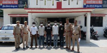 कार में लिफ्ट देकर सवारियों से लूट करने वाले 5 आरोपी गिरफ्तार
