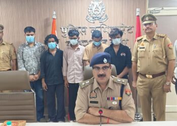 सुरजपुर थाना पुलिस ने लिफ्ट गैंग का किया भंडाफोड़, राहगीरों और टैक्सी ड्राइवरों को लूटने वाले 5 शातिर बदमाश गिरफ्तार