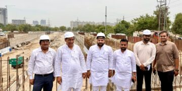 ग्रेटर नोएडा वेस्ट में चार मूर्ति अंडरपास का विधायक तेजपाल नागर ने किया निरीक्षण