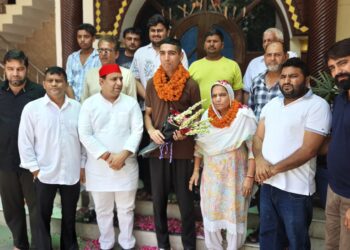 तरुण भाटी के सुपुत्र हर्षित भाटी ने बढ़ाया जिले का मान, फ्लाइंग ऑफिसर बनने पर लगा बधाइयों का तांता