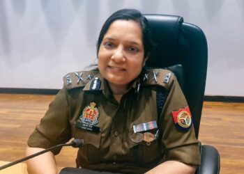 नोएडा पुलिस कमिश्नर लक्ष्मी सिंह के आदेश पर कई थाना प्रभारी इधर से उधर, देखें लिस्ट