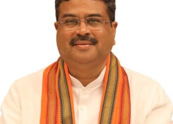 भारी प्रदर्शन के बाद शिक्षा मंत्री धर्मेंद्र प्रधान ने दिया इस्तीफा