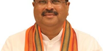 भारी प्रदर्शन के बाद शिक्षा मंत्री धर्मेंद्र प्रधान ने दिया इस्तीफा