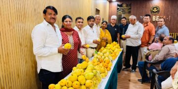 RWA बीटा-1 ने आयोजित किया शहर का पहला ‘आम महोत्सव’, सामाजिक सौहार्द और संवाद का बना मंच
