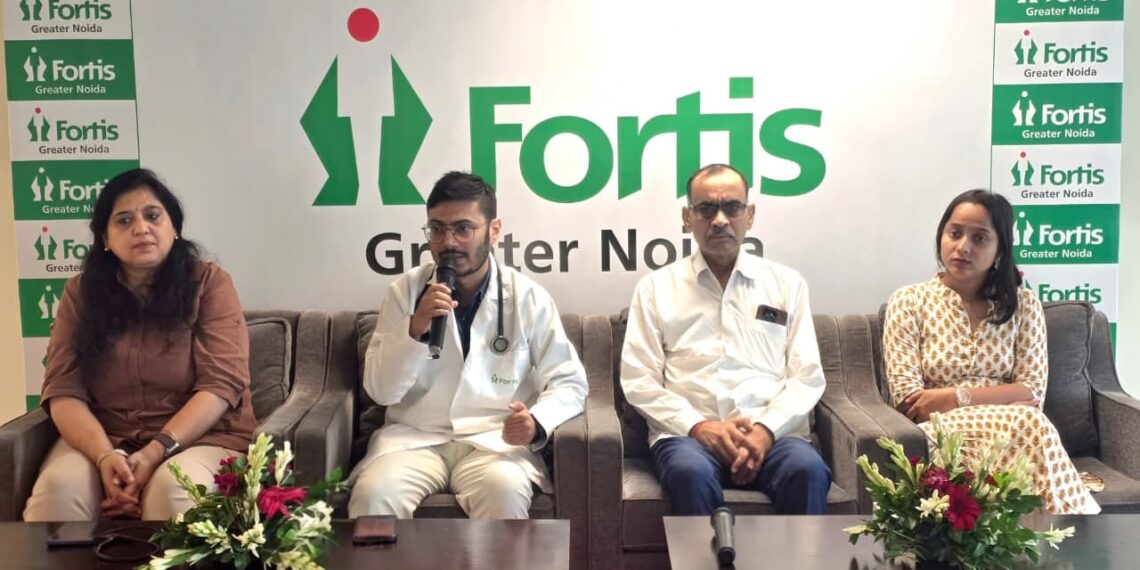 ग्रेटर नोएडा में मरीज ने नम आंखों से फोर्टिस हॉस्पिटल के डॉक्टरों का किया धन्यवाद, जाने क्यों ?