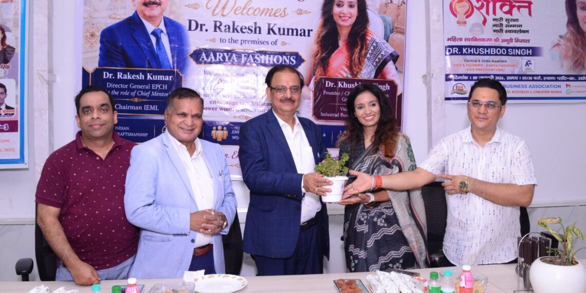 आर्या फैशन्स के लिए एक ऐतिहासिक दिन, डॉ. राकेश कुमार ने किया दौरा