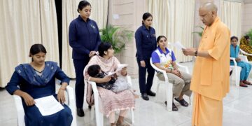 अपराधियों पर कार्रवाई और जनसमस्याओं के निस्तारण में शिथिलता बर्दाश्त नहीं- मुख्यमंत्री योगी आदित्यनाथ