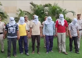 शेयर बाजार और फॉरेक्स में मोटे मुनाफे का झांसा देकर ठगी, दिल्ली पुलिस ने इंदौर से 6 साइबर ठग पकड़े