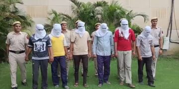 शेयर बाजार और फॉरेक्स में मोटे मुनाफे का झांसा देकर ठगी, दिल्ली पुलिस ने इंदौर से 6 साइबर ठग पकड़े