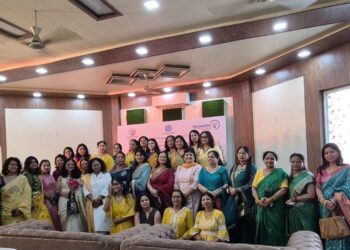 आया सावन झूम के’ में महिलाओं का रंगारंग सावन उत्सव, सजी ‘सावन क्वीन’ की ताजपोशी