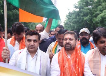 राष्ट्रभक्ति के जयघोष से गूंजा ग्रेटर नोएडा, निकली भव्य ‘हर घर तिरंगा यात्रा’