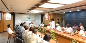 ग्रेटर नोएडा औद्योगिक विकास प्राधिकरण के मुख्य कार्यपालक अधिकारी (सीईओ) के साथ किसानों से जुड़े विभिन्न लंबित एवं महत्वपूर्ण मुद्दों को लेकर विस्तृत बैठक हुई