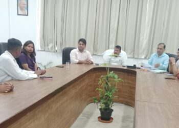 ग्रेटर नोएडा में एडब्ल्यूएचओ व गोदरेज गोल्फ लिंक सोसाइटी में डॉग फीडिंग पॉइंट बनाने पर सहमति