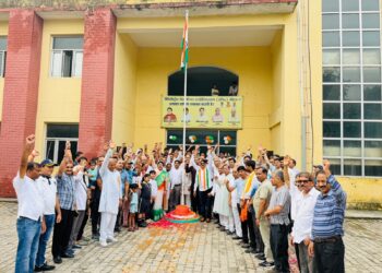 तिरंगे को सलाम वीर शहीदों को नमन, बीटा-1 में उत्साह के साथ मनाया गया स्वतंत्रता दिवस