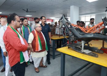 स्वतंत्रता दिवस पर VSIET में राष्ट्रभक्ति और तकनीकी नवाचार का संगम