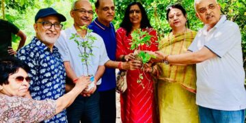 “बंजर धरा ने ओढ़ी हरित चुनरिया—‘श्री अरण्यम’ बना प्रकृति-संरक्षण और जनसंकल्प की अनुपम गाथा”