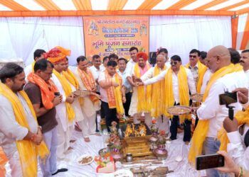ग्रेटर नोएडा में साइट 4 रामलीला मंचन के लिये भूमि पूजन हुआ सम्पंन