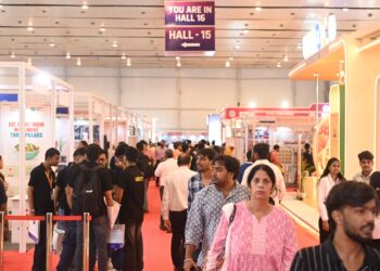 UPITS 2026 के दूसरे दिन कारोबार में जबरदस्त उछाल, भारी जनसैलाब और ग्लोबल बायर्स की सक्रिय भागीदारी केंद्रीय मंत्री जितिन प्रसाद ने किया UPITS का दौरा, टेक्नोलॉजी शोकेस का लिया जायजा